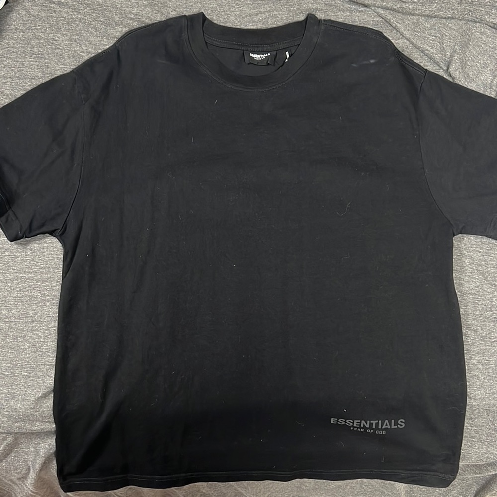 Essentials T shirt, black, reflective Los Angeles, worn 2-3 times.